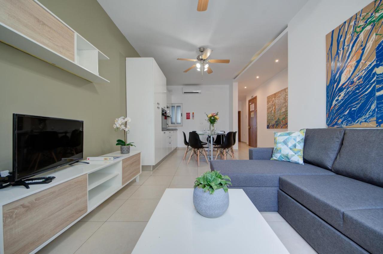 Azure Haven - Gzira Apartments And Penthouse By Shortletsmalta Exterior photo